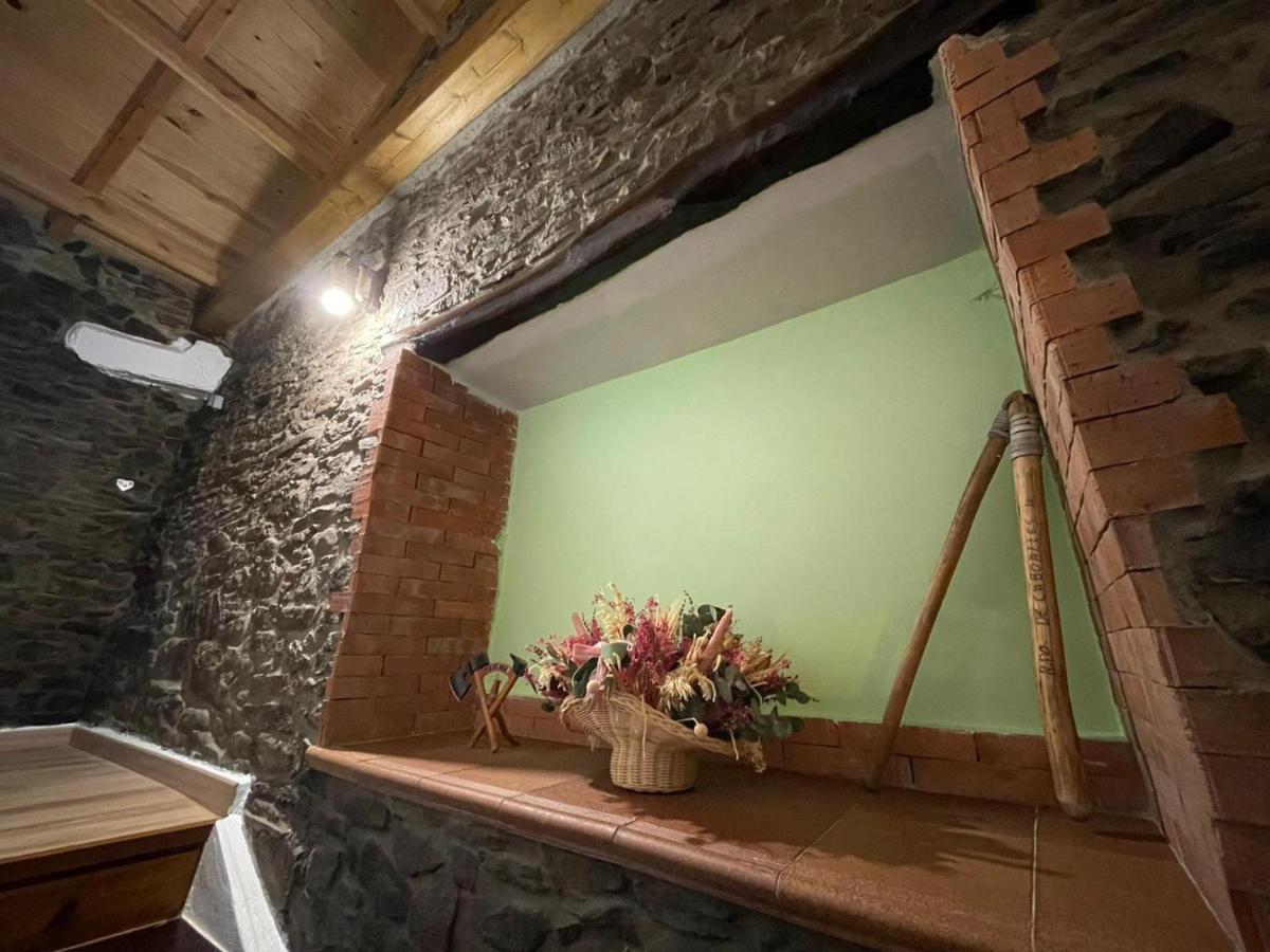 Casa Osu Pardo Vut Villa Caboalles de Abajo Luaran gambar